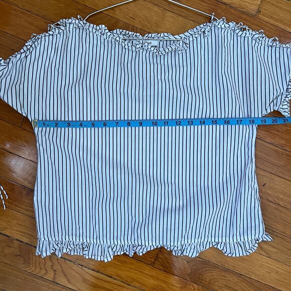 Madewell Ruffled Lace-Up Top in Stripe Gray Size XS - Picture 11 of 13